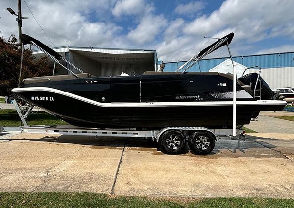 Bayliner Element XR7 image