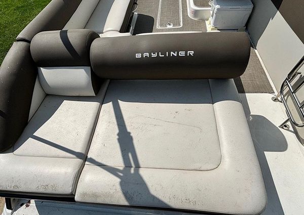 Bayliner Element XR7 image