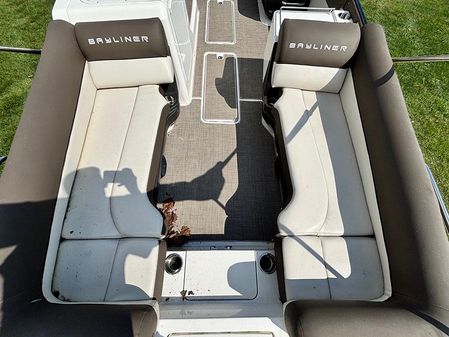 Bayliner Element XR7 image