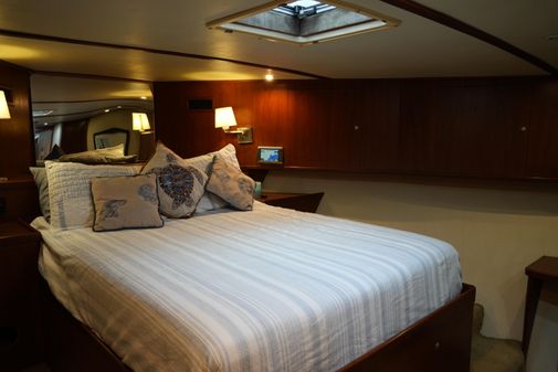 Darling Yachts 62 Enclosed Bridge image