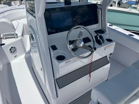 Sportsman OPEN-232-CENTER-CONSOLE image