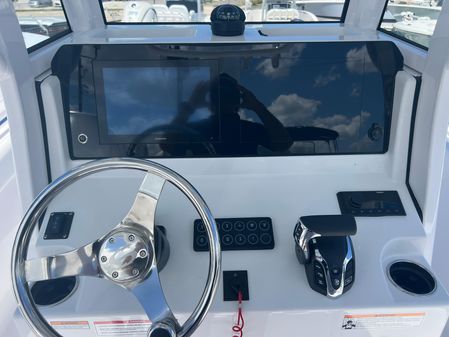 Sportsman OPEN-232-CENTER-CONSOLE image