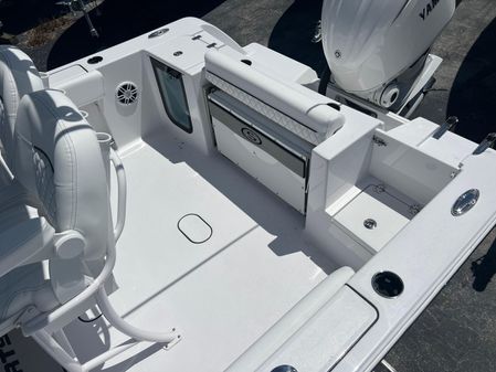 Sportsman OPEN-232-CENTER-CONSOLE image