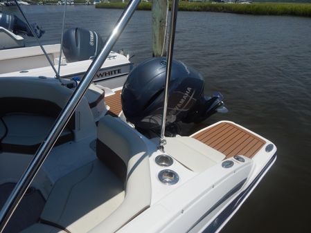 Chaparral 230-SUNCOAST image