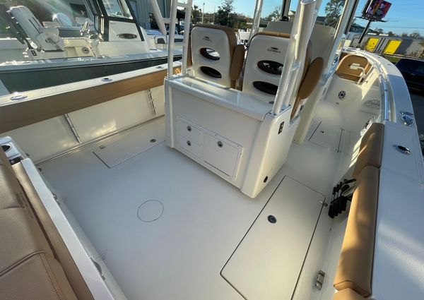 Cobia 301-CENTER-CONSOLE image