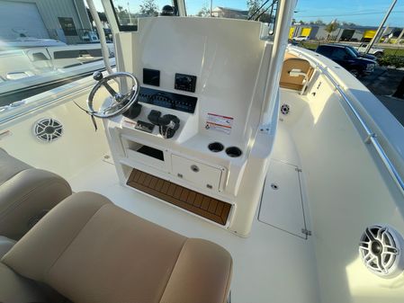 Cobia 301-CENTER-CONSOLE image