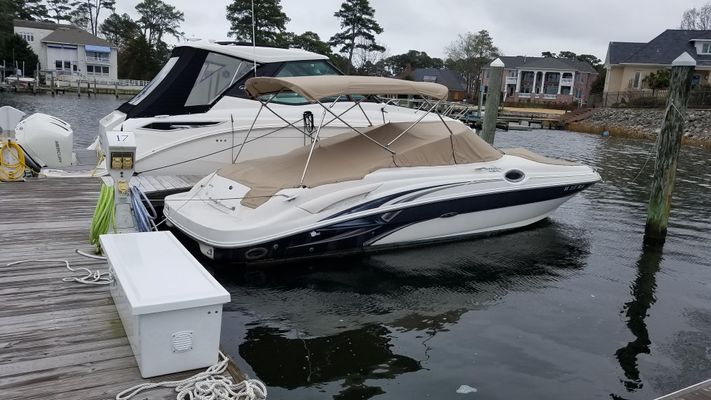 Sea Ray 270 Sundeck - main image