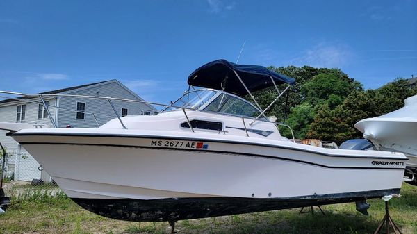 Grady-White 226 Seafarer 