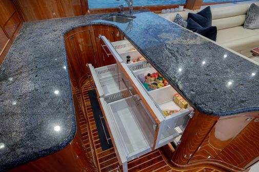 Winter Custom Yachts 62 Convertible image