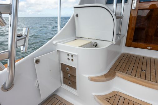 Winter Custom Yachts 62 Convertible image