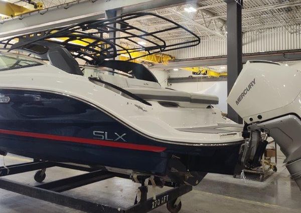 Sea-ray SLX-260-OUTBOARD image