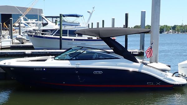 Sea Ray SLX 260 Outboard