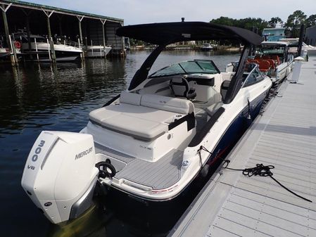 Sea Ray SLX 260 Outboard image