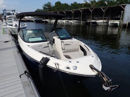 Sea Ray SLX 260 Outboard image