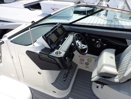 Sea Ray SLX 260 Outboard image