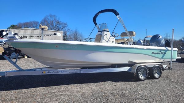 NauticStar 249 Bay 