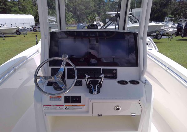 Cobia 265-CENTER-CONSOLE image