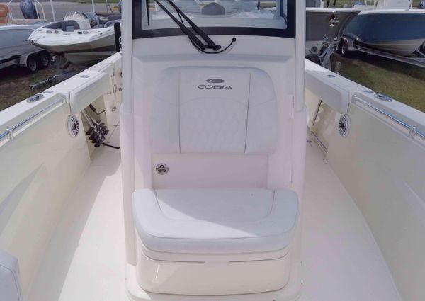 Cobia 265-CENTER-CONSOLE image