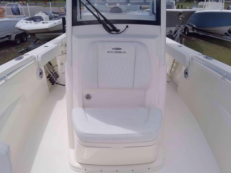 Cobia 265-CENTER-CONSOLE image