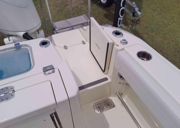 Cobia 265-CENTER-CONSOLE image