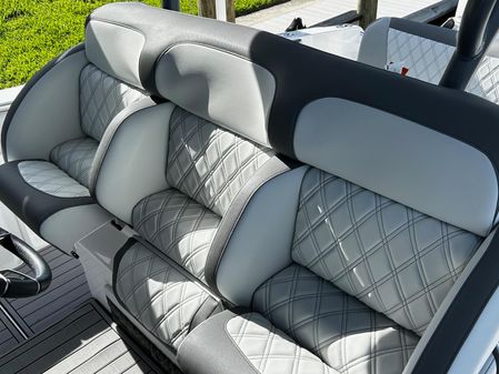 Nor-Tech 340 Sport Center Console image