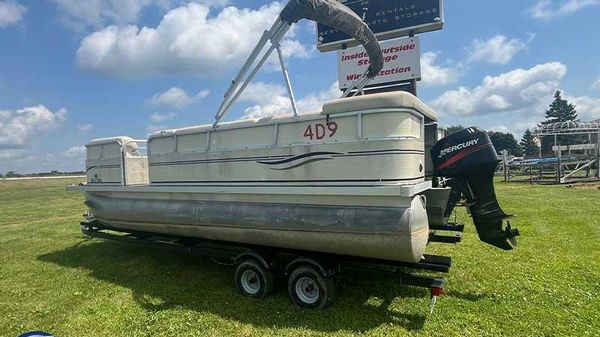 Odyssey Pontoons 300 