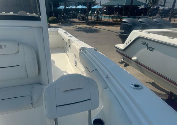 Sea Hunt Gamefish 27 image