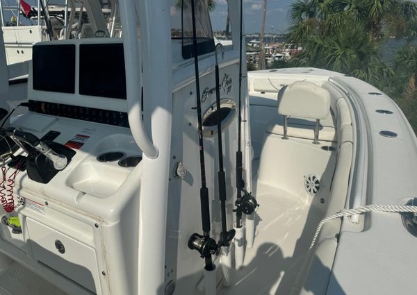 Sea Hunt Gamefish 27 image