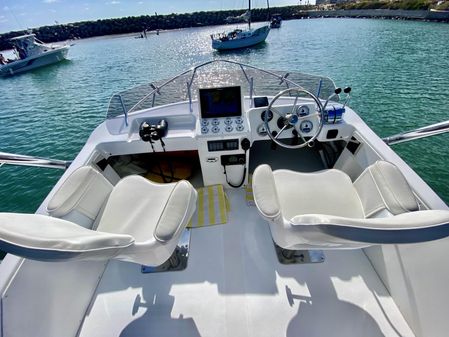 Luhrs 28-FLYBRIDGE-SEDAN image