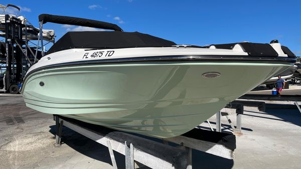 Sea Ray SPX 210 OB