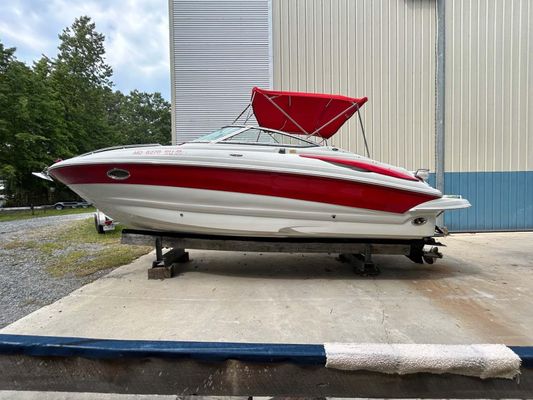 Crownline 255 CCR - main image