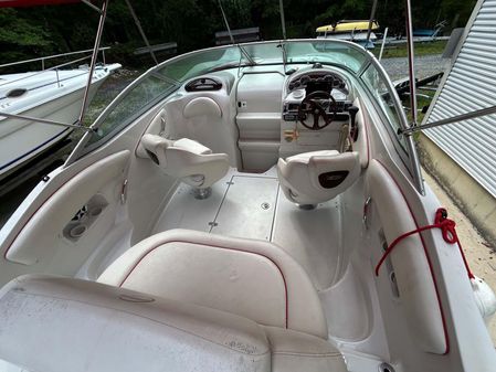 Crownline 255 CCR image