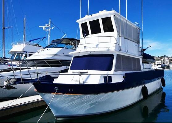 Californian 38 Californian w/ Enclosed Flybridge - main image