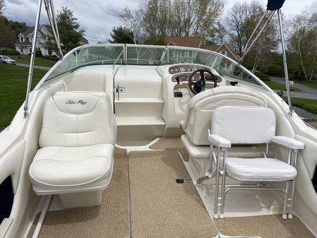 Sea Ray 245 Weekender image