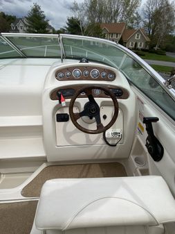 Sea Ray 245 Weekender image