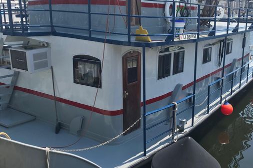 Houseboat Custom Tug image