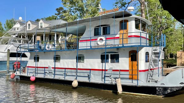 Houseboat Custom Tug