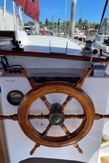 Island Trader Motor Sail image