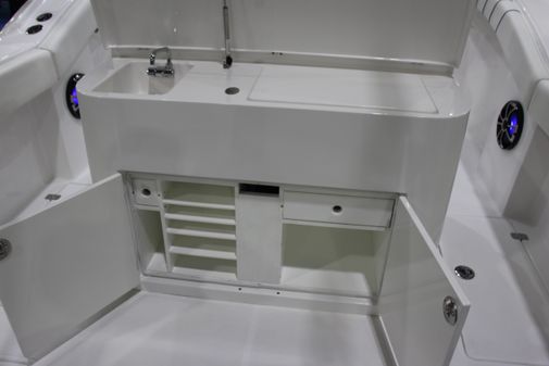Buddy Davis 28 Center Console image