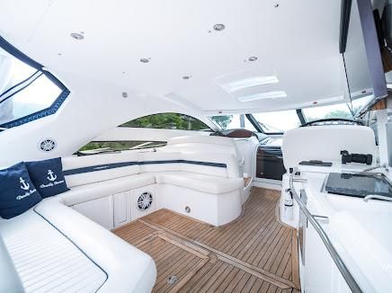 Sunseeker Predator 55 image