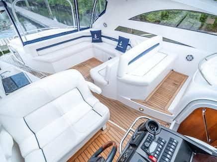 Sunseeker Predator 55 image