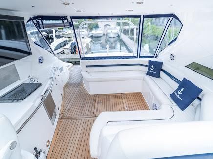 Sunseeker Predator 55 image