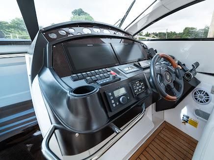 Sunseeker Predator 55 image