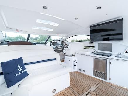 Sunseeker Predator 55 image