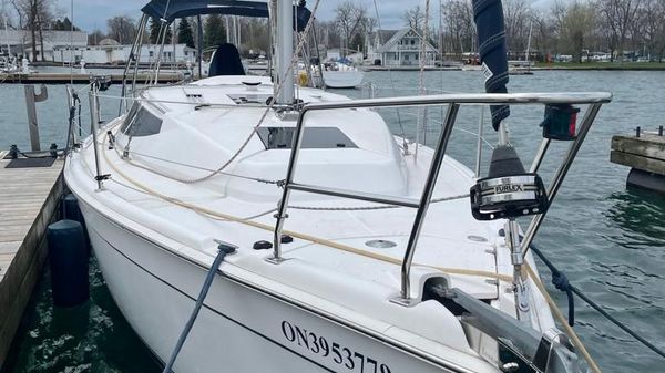 Marlow-Hunter 33 