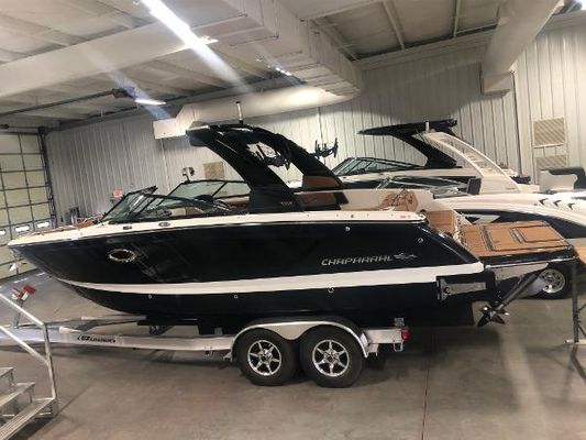Chaparral 28-SURF - main image