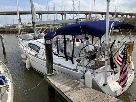 Beneteau 40 image