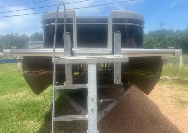 Harris FloteBote 210 Breeze image