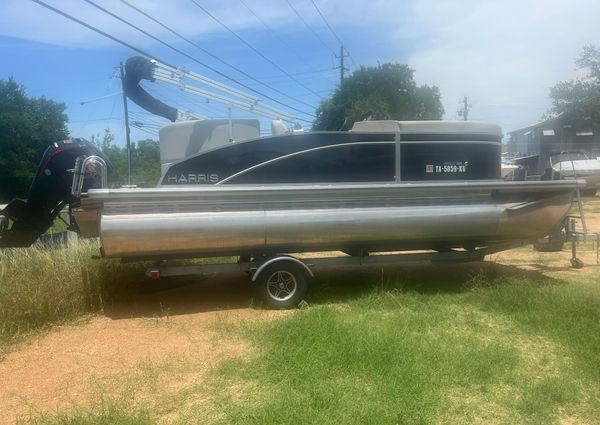 Harris FloteBote 210 Breeze image