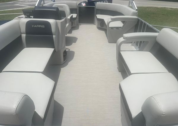 Harris FloteBote 210 Breeze image